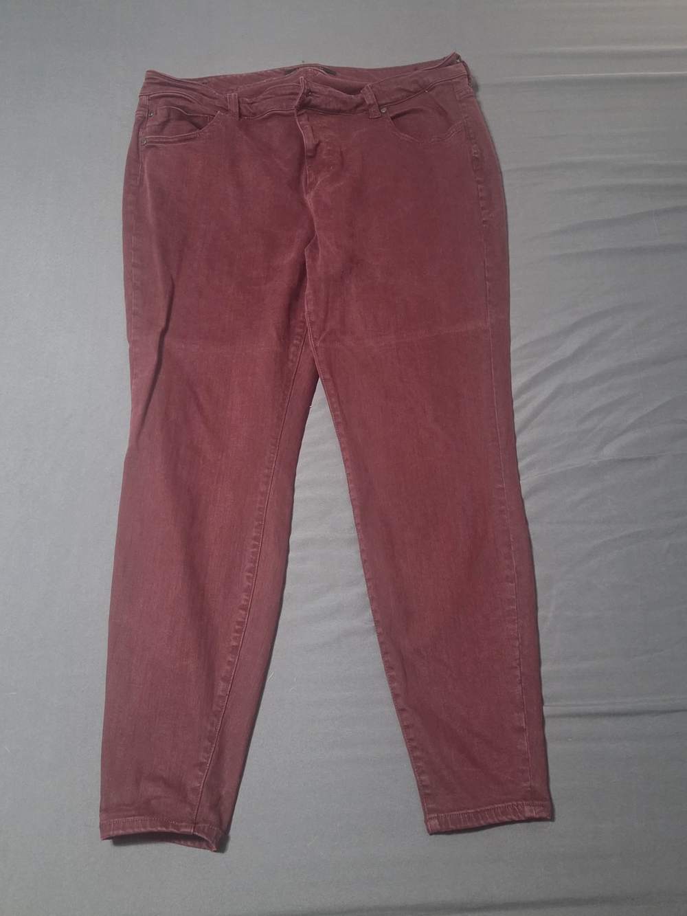 Liverpool Women's Skinny Corduroy Jeans in Wine
